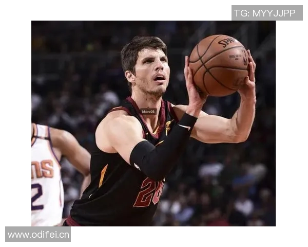 约什阿奇姆彭分享詹姆斯训练习惯与库库幽默风采的趣闻故事