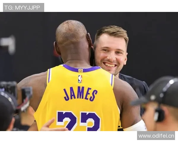 明日湖人客场挑战国王东契奇和海斯出战存疑詹姆斯等三名球员缺阵