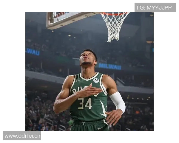 字母哥回应交易传闻称未关注相关报道并无意加盟尼克斯 字母哥回应交易传闻称未关注相关报道并无意加盟尼克斯