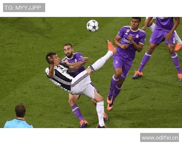 皇马与尤文高层会晤礼物传情展现友好合作意愿