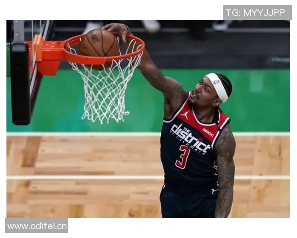 卢教练透露比尔首发位置仍待确定背部疼痛影响恢复进程