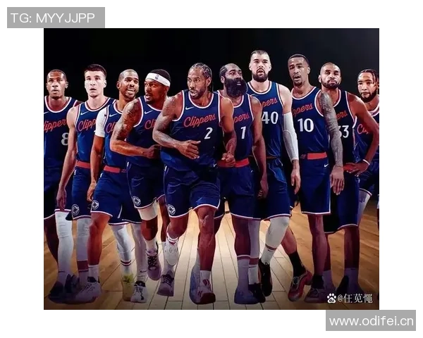 快船全员积极备战明日季前赛首战广州训练照曝光 快船全员积极备战明日季前赛首战广州训练照曝光