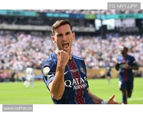 法比安与巴黎圣日耳曼续约至2029年达成原则性协议即将官宣 法比安与巴黎圣日耳曼续约至2029年达成原则性协议即将官宣