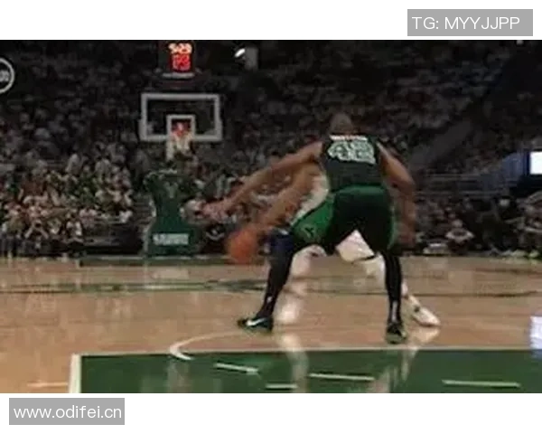 普林斯与波蒂斯梦游表现不佳合计仅得2分三分球全失落败难逃困境