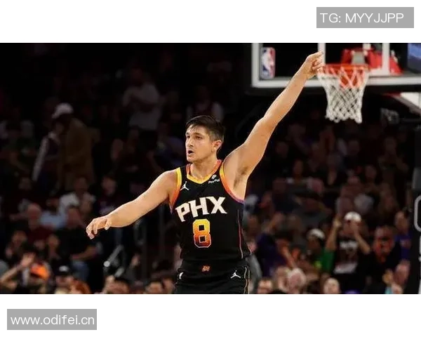 格雷森阿伦称赞布克传球能力称自己会积极跑位配合突破