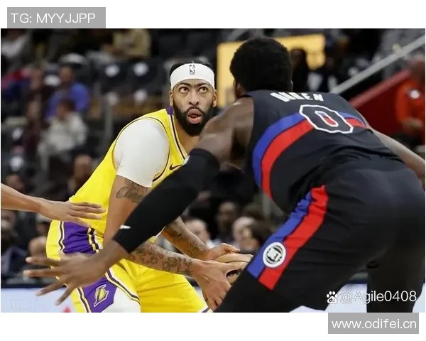 浓眉上半场火力全开13投8中砍下21分6篮板助球队领先对手